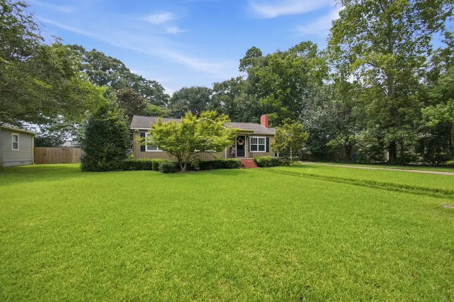403 N Englewood Ave, Dothan, AL 36303 - #3