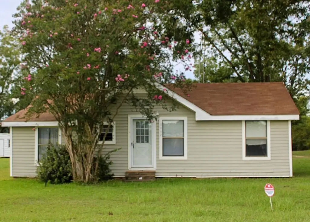 8462 S Rocky Creek Road, Cottonwood, AL 36320 - #1