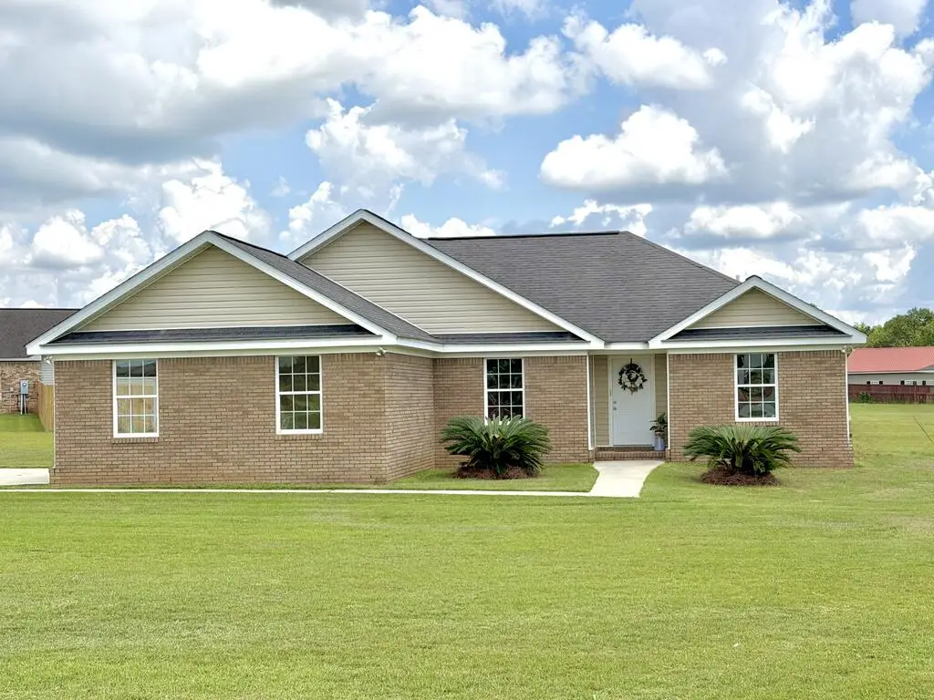2371 Glen Lawrence Rd, Cowarts, AL 36321 - #1