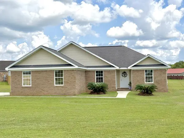 2371 Glen Lawrence Rd, Cowarts, AL 36321