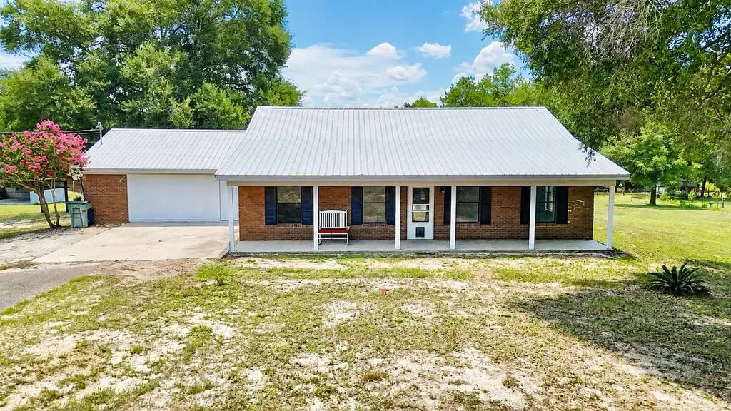 147 Barton Street, Ozark, AL 36360 - #1