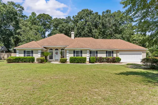 208 Willow Oaks Drive, Headland, AL 36345