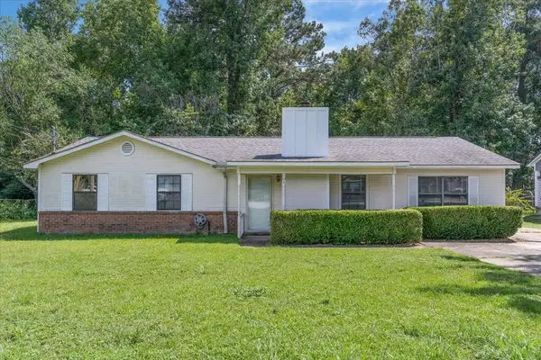104 Hickory Nut Circle, Dothan, AL 36301