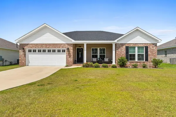 208 Wellington Way, Headland, AL 36345