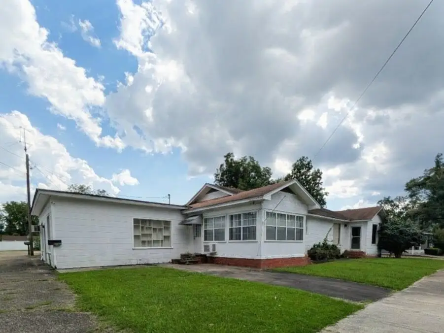 404 E Stewart Avenue, Opp, AL 36467 - #1