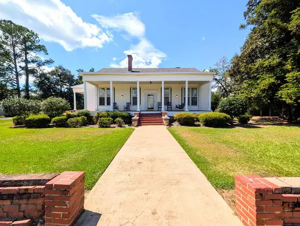303 N Main Street, Columbia, AL 36319