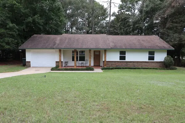 106 Pinecrest Loop, Enterprise, AL 36330