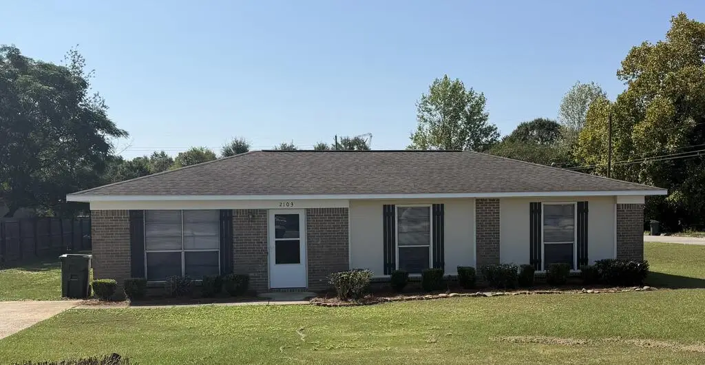 2103 Flynn Rd., Dothan, AL 36303 - #1
