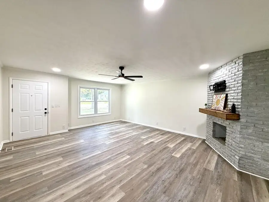 202 Pearl St, Dothan, AL 36301 - #3