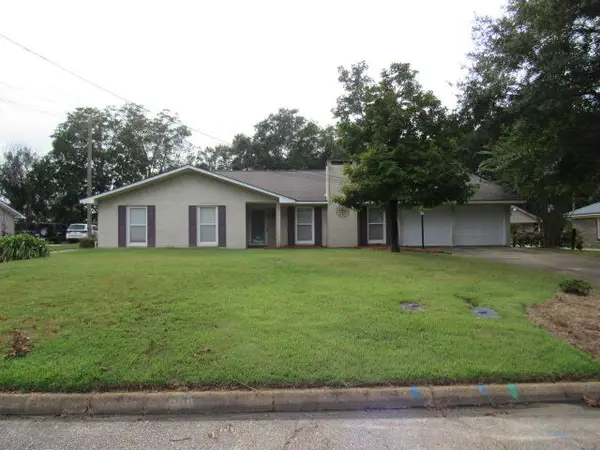 606 Collingswood Dr, Dothan, AL 36301
