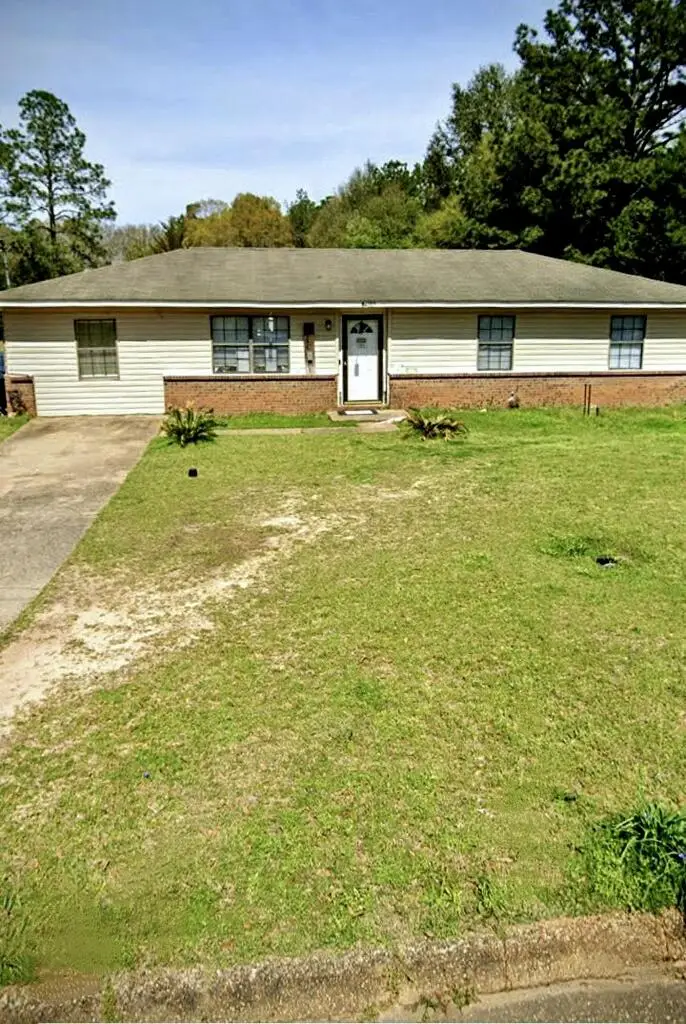 805 Hendrix Ave, Geneva, AL 36340 - #1