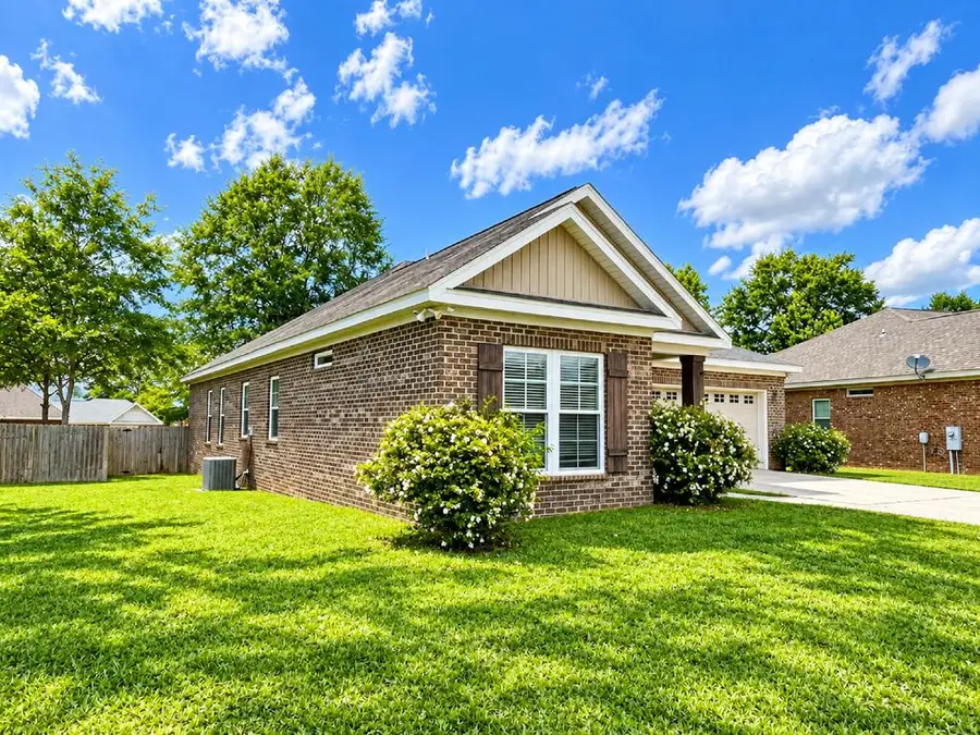 114 Brattleboro Ct, Dothan, AL 36301 - #2