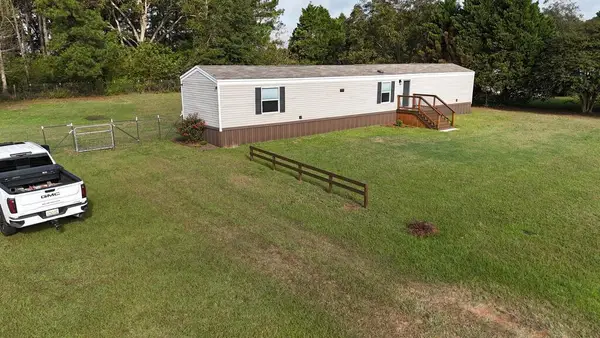181 Bradford Circle, Headland, AL 36345