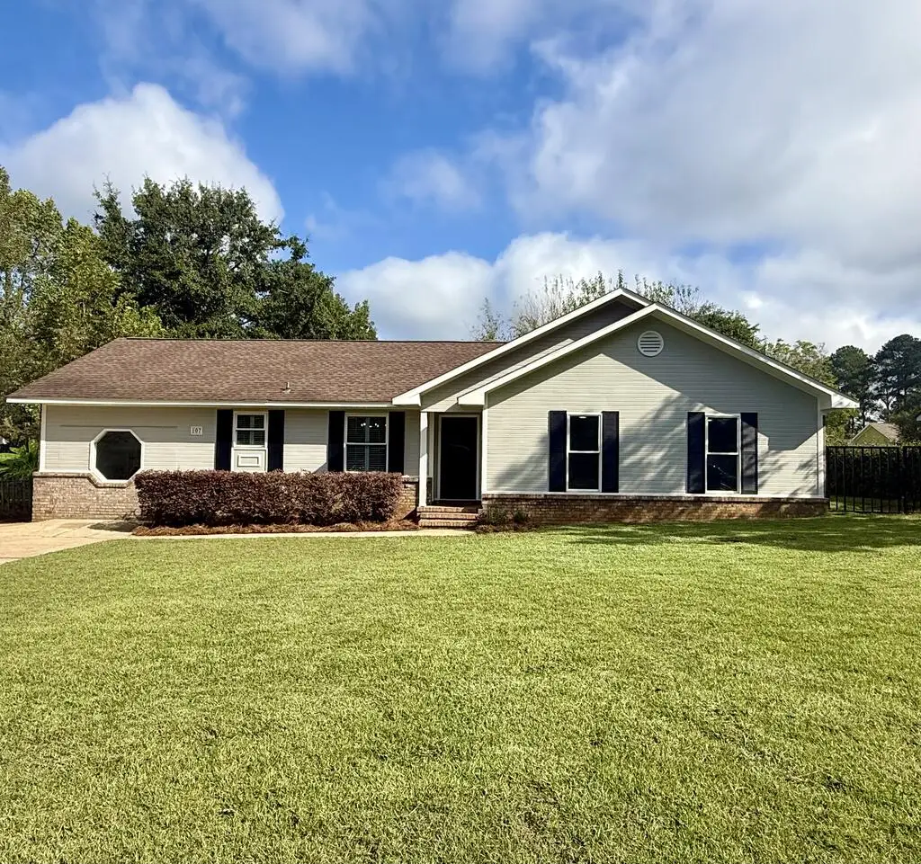 107 Bartlet Dr, Dothan, AL 36305 - #1
