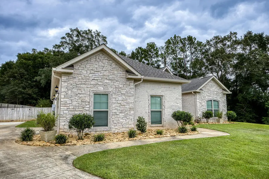 124 Weeping Willow Trl, Headland, AL 36345 - #2