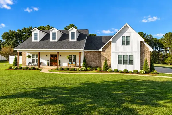 221 Pebble Beach Drive, Eufaula, AL 36027