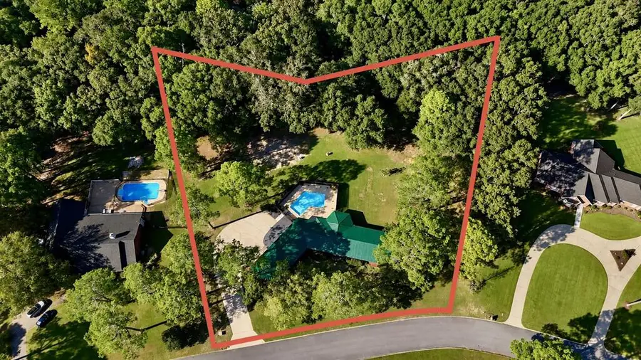 600 Deerwood Estates Dr., Geneva, AL 36340 - #2