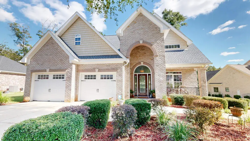 225 Wicklow Drive, Dothan, AL 36303 - #1