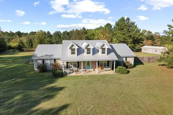 1724 Hopkins Rd, Webb, AL 36376