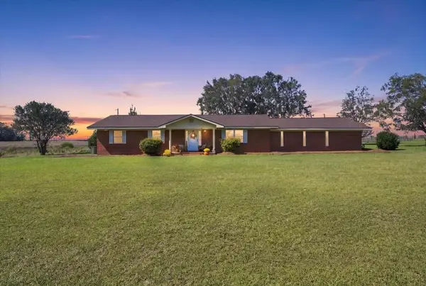 2422 South County Road 33, Ashford, AL 36312
