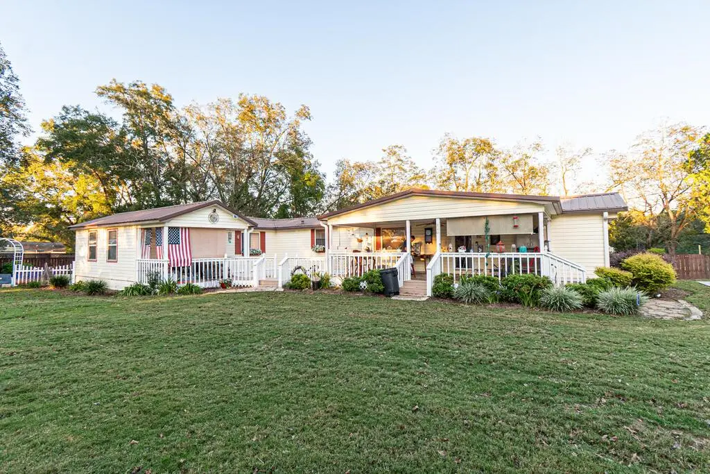 169 E College Ave, Slocomb, AL 36375 - #1
