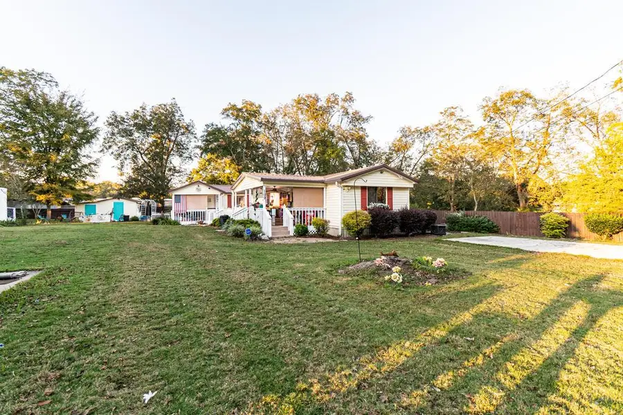 169 E College Ave, Slocomb, AL 36375 - #2
