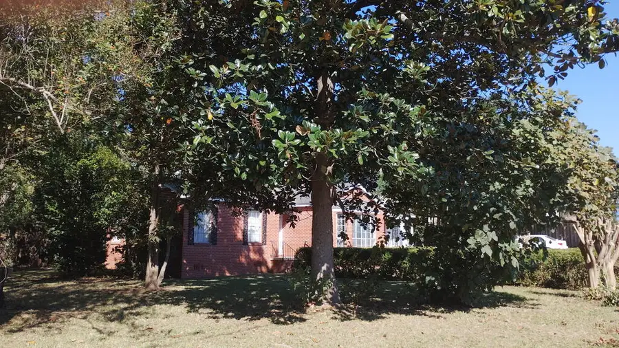 270 W Selma St, Dothan, AL 36301 - #2