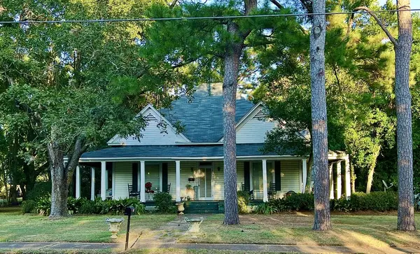 407 Cleveland Street, Headland, AL 36345