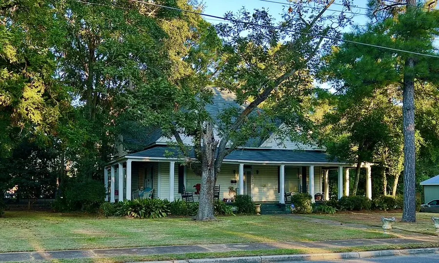 407 Cleveland Street, Headland, AL 36345 - #2