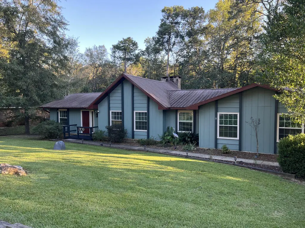 2109 Shady Brook Ln, Dothan, AL 36303 - #1