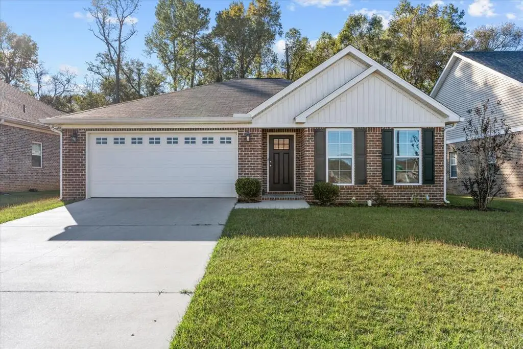 202 Sprucepine Rd, Dothan, AL 36301 - #1