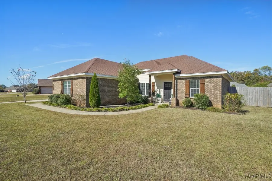 205 Jennifer Lane, Deatsville, AL 36022 - Image #2