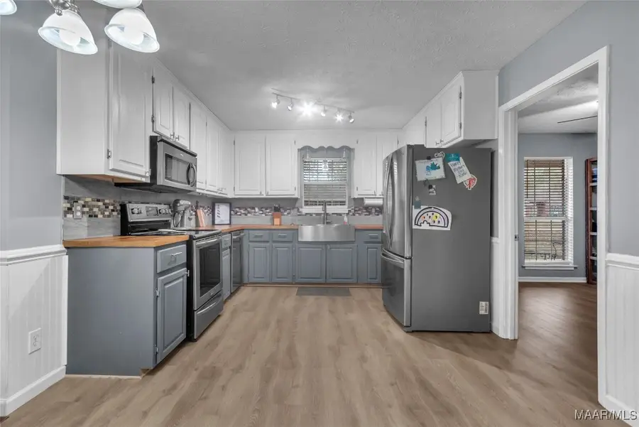 460 Spring Hollow Drive, Deatsville, AL 36022 - Image #2