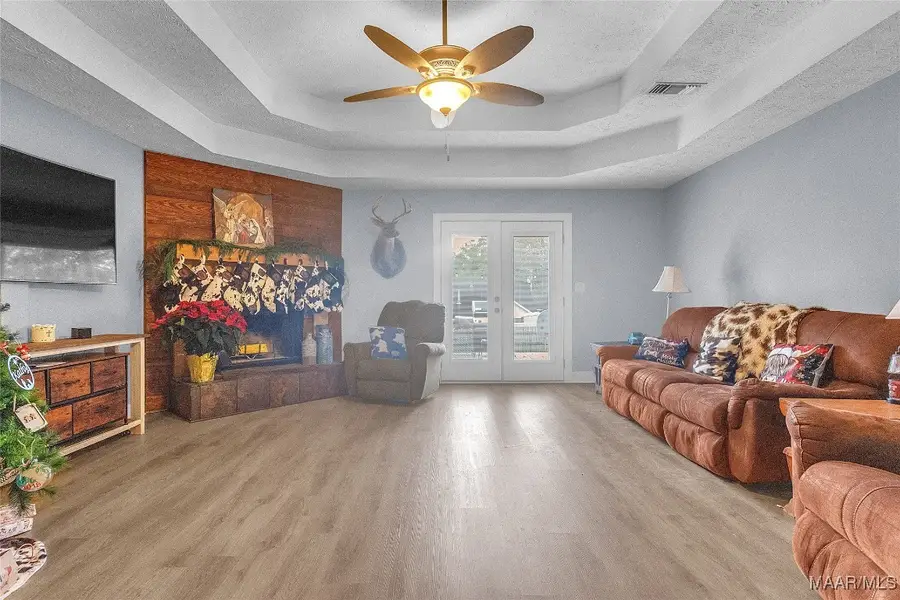 460 Spring Hollow Drive, Deatsville, AL 36022 - Image #3