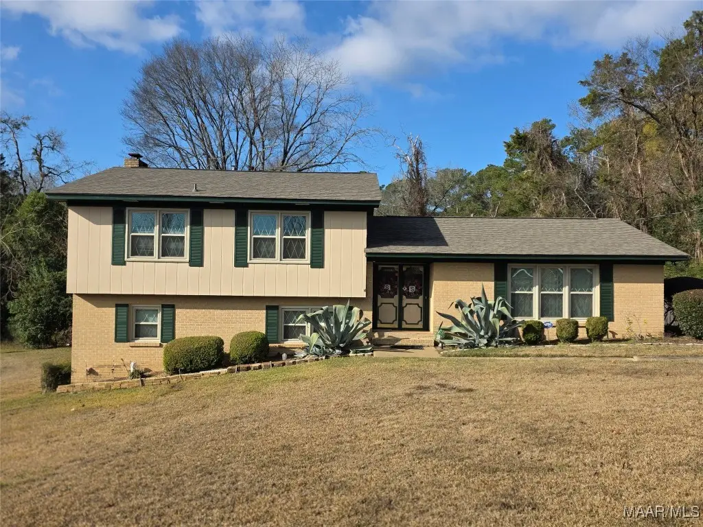 227 Cresthaven Court, Selma, AL 36701 - Image #1