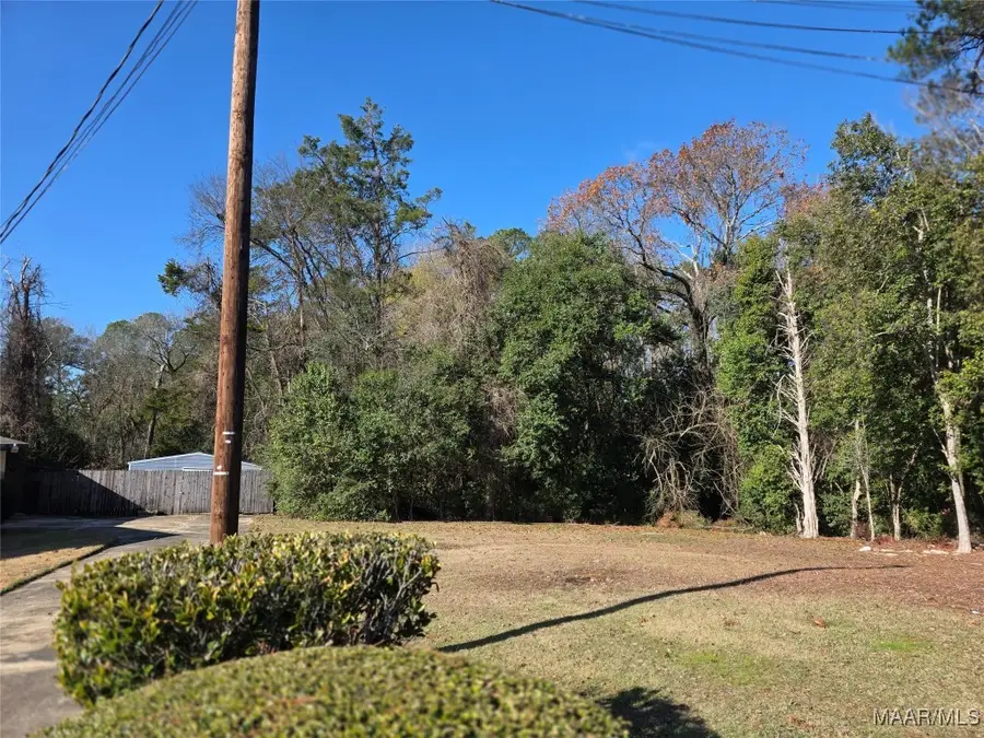 229 Cresthaven Court, Selma, AL 36701 - Image #2