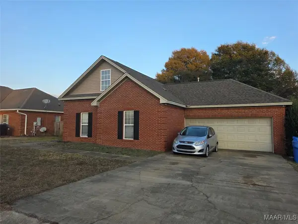 820 Dunvegan Drive, Prattville, AL 36067