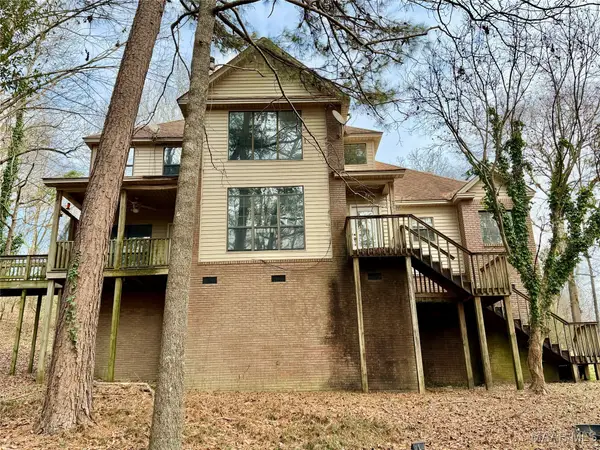 822 Richfield Road, Deatsville, AL 36022