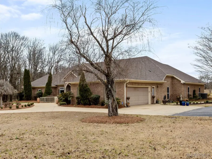 229 W Farmington Trace, Pike Road, AL 36064 - Image #2
