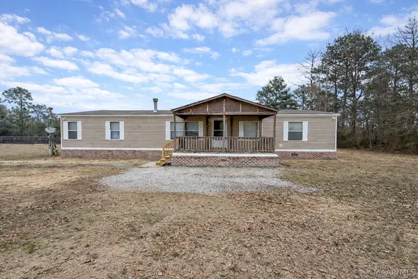 110 Melissa Robyn Road, Deatsville, AL 36022