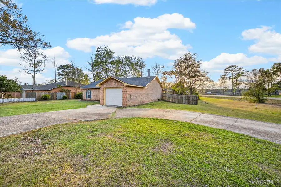 6735 Pineleaf Drive, Elmore, AL 36025 - #3