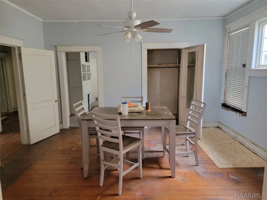 911 Lapsley Street, Selma, AL 36701 - #2