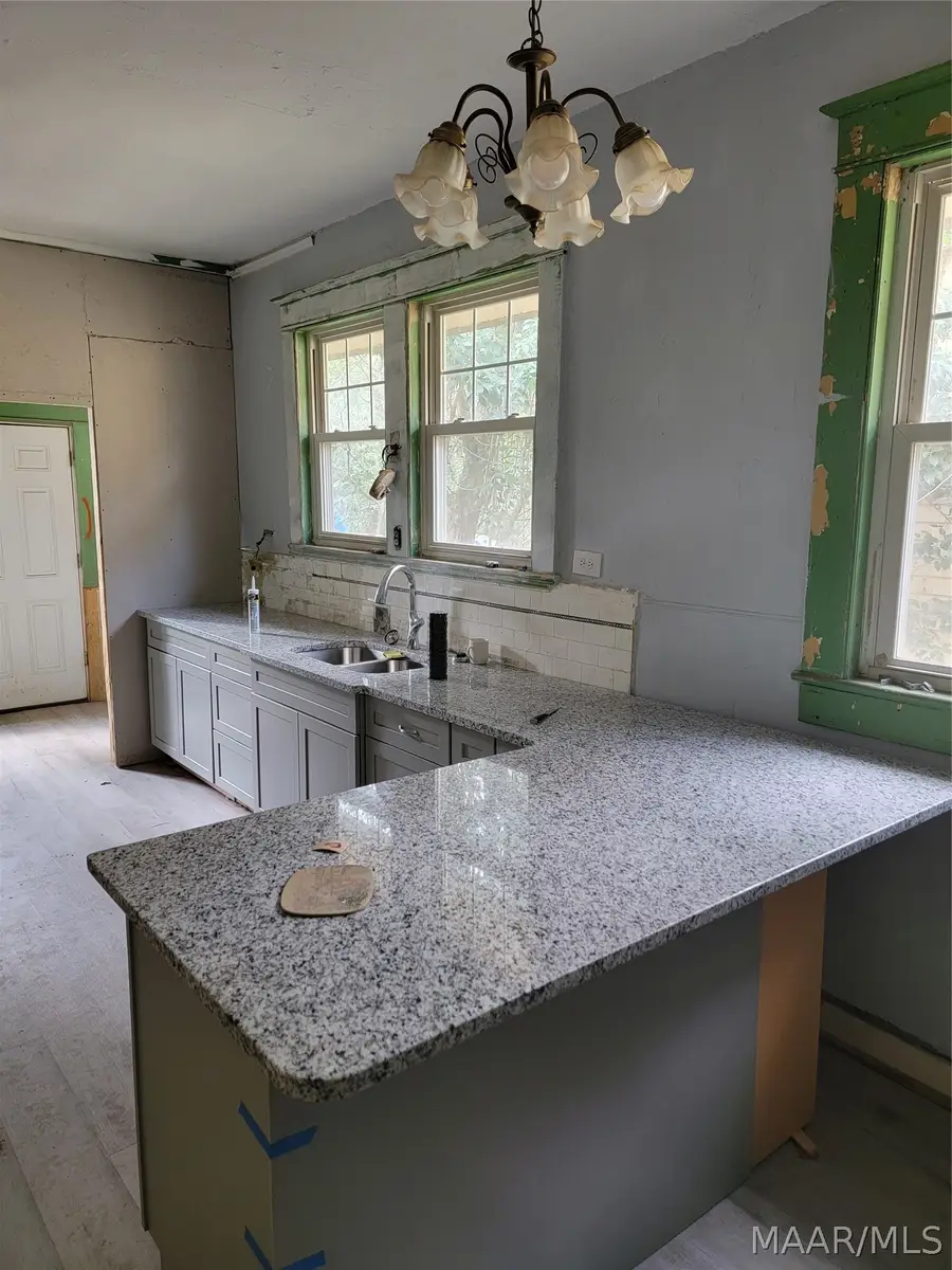 911 Lapsley Street, Selma, AL 36701 - #3