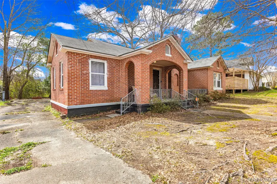 807 W Tallassee Street, Wetumpka, AL 36092 - #3