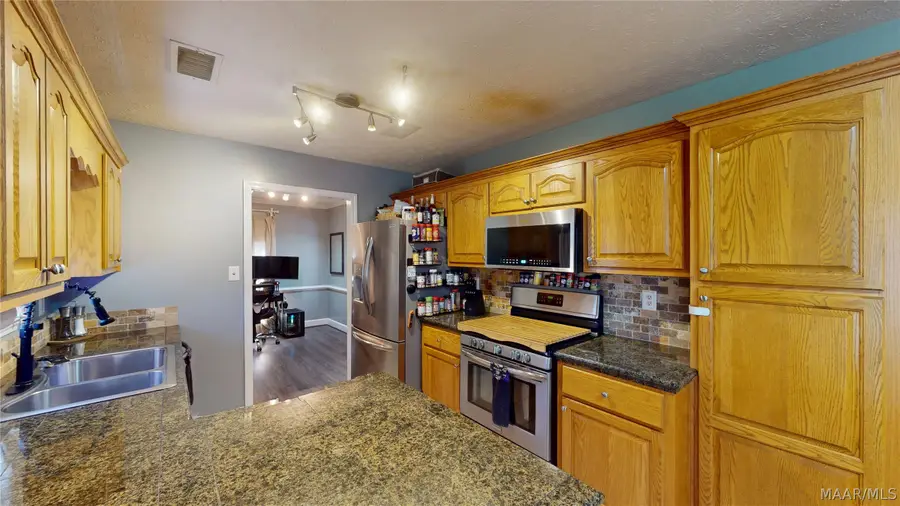 509 Breckinridge Lane, Prattville, AL 36066 - #3