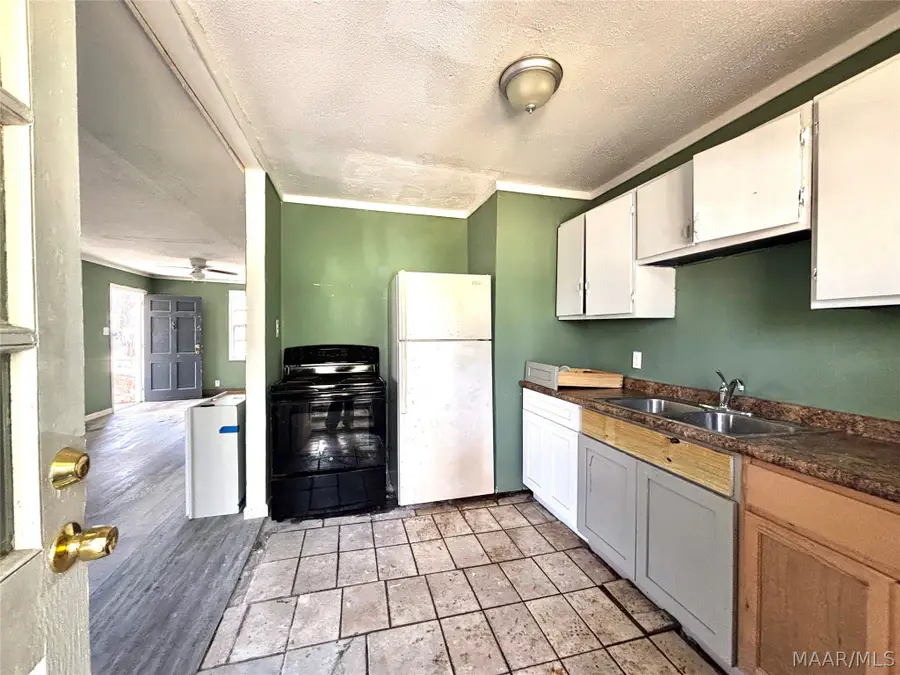 486 Japonica Street, Montgomery, AL 36105 - #3