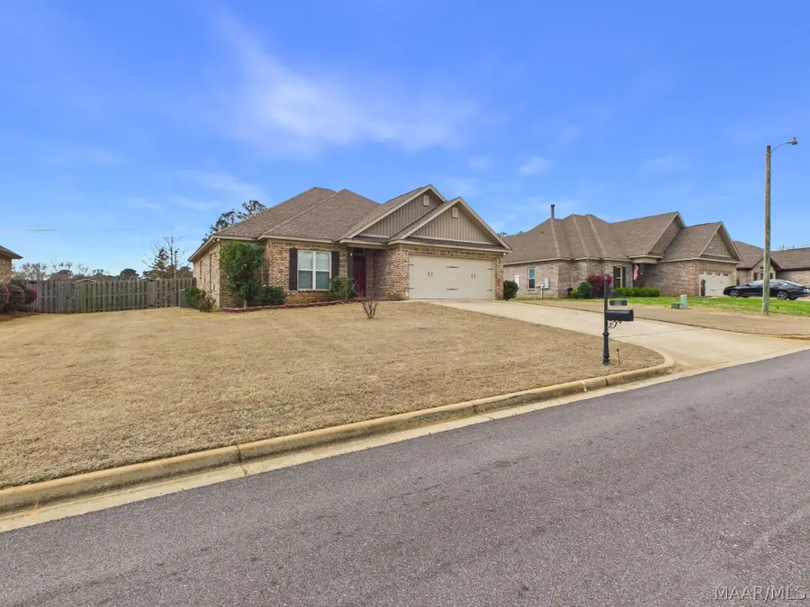 37 Tallahatchie Drive, Wetumpka, AL 36093 - #2