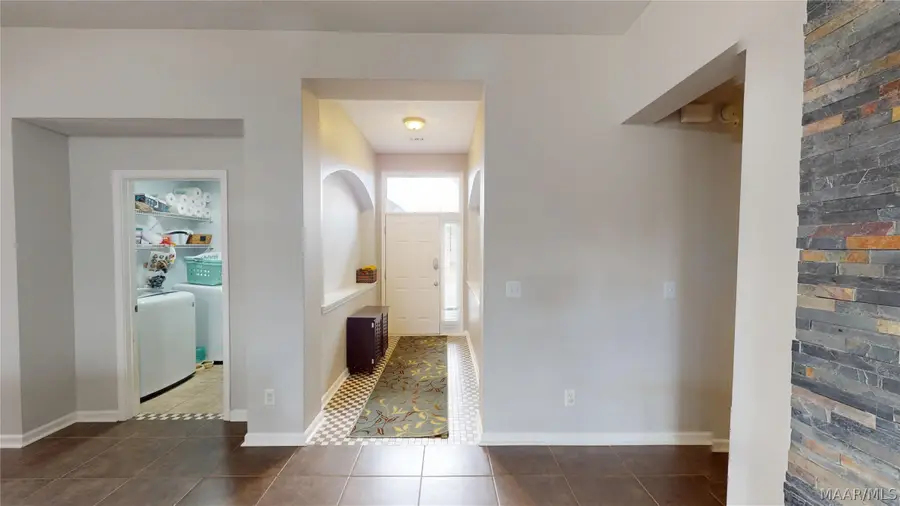 613 Stoneybrooke Way, Montgomery, AL 36117 - #3