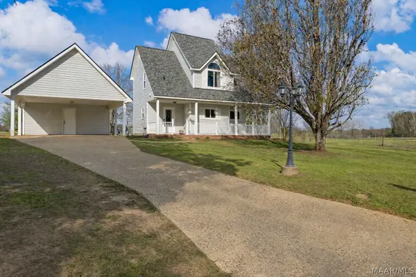 115 Willow Oak Drive, Deatsville, AL 36022