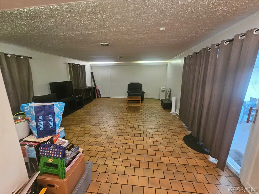 3006 Pelzer Avenue, Montgomery, AL 36109 - #3